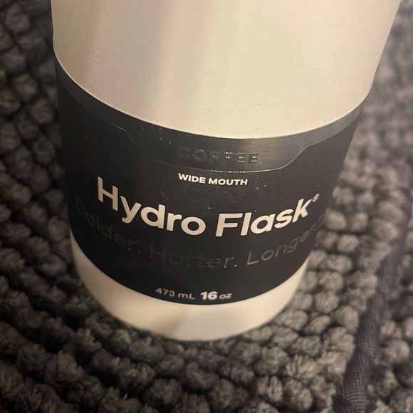 Hydro Flask Coffee Wide Mouth White w/ Black Lid Double Wall Vacuum Insulation - Picture 3 of 9